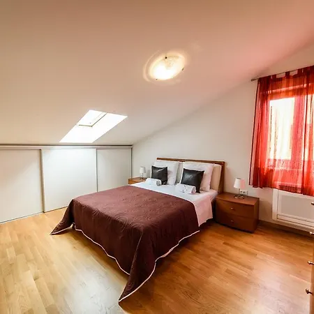 Apartments Vacanza 아파트 자다르