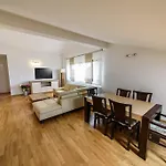 Apartments Vacanza Apartment *