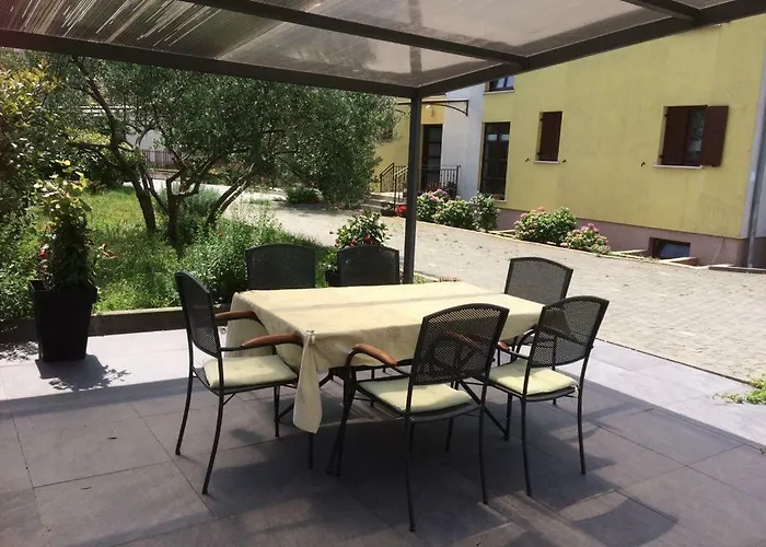 Apartments Vacanza Apartment *